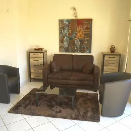 Nice Les Pins Parasols Apartment *